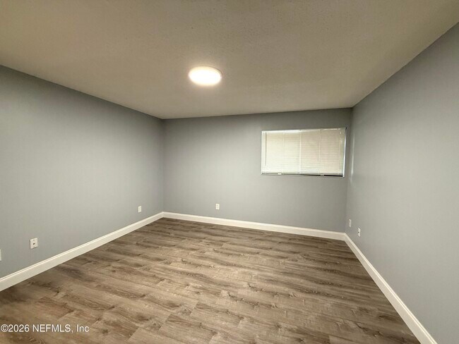 Building Photo - 1033 Sea Hawk Dr