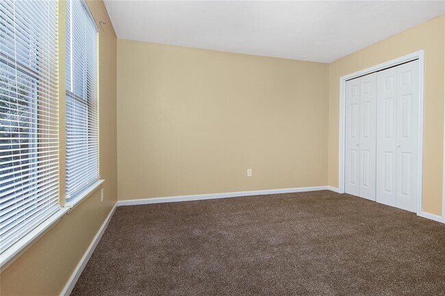 Building Photo - 12223 W Village Dr