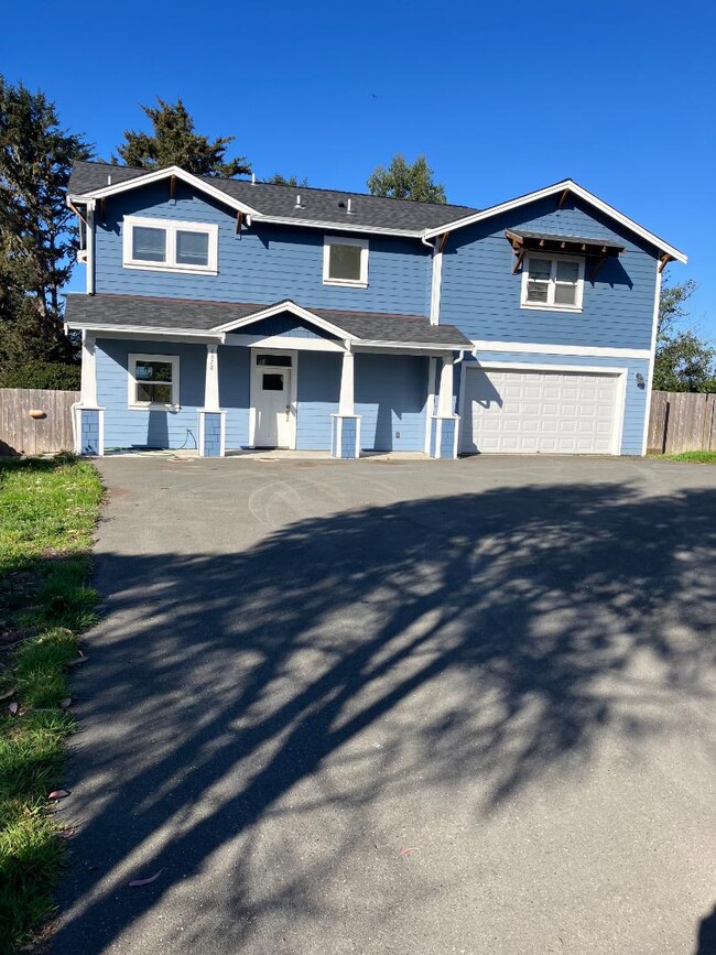 Building Photo - 2628 Bolier Ave