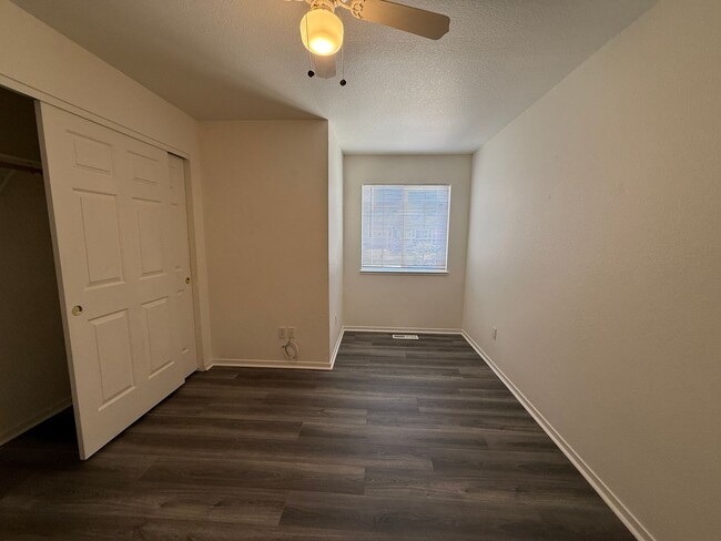 Building Photo - 6408 Aleut Ct
