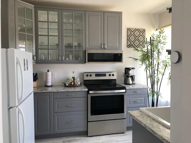 Building Photo - 62 W Culver St