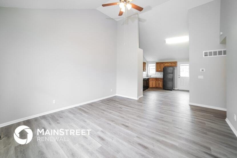 Building Photo - 1016 NE Queens Ct