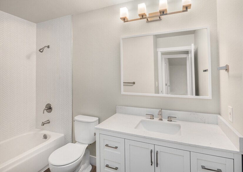 Building Photo - 3005 127th Plz SE