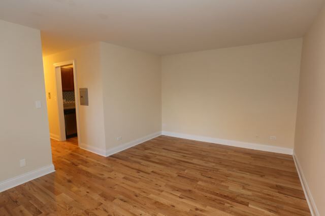 Building Photo - 1034 W George