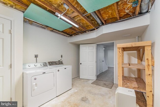 Building Photo - 825 Chesney Ln