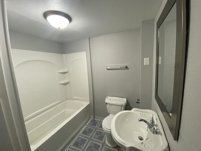 Building Photo - 292 11th St