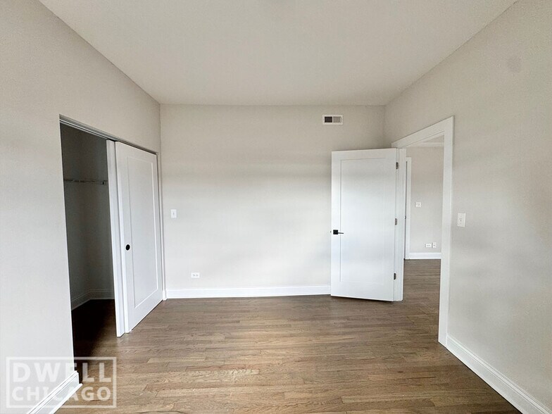 Building Photo - 3409 W Fullerton Ave