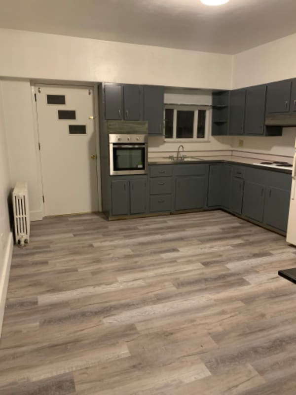 Building Photo - 4637 Plummer St