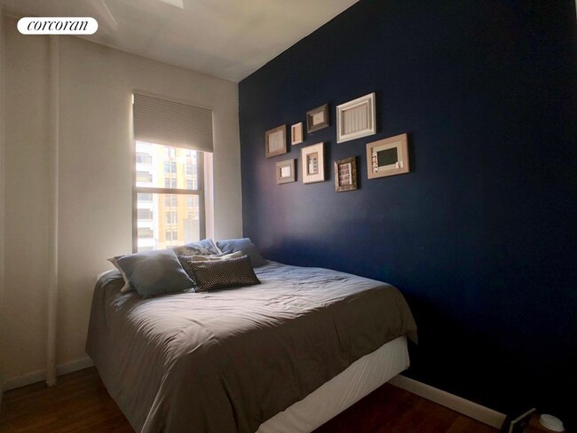 Building Photo - 351 W 51st St