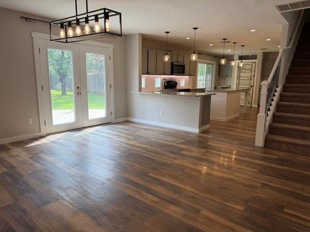 Building Photo - 342 Carolyns Way