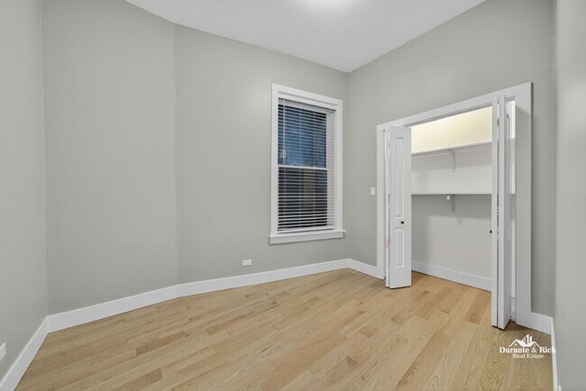 Building Photo - Fantastic 3-Bedroom Has All the Amenities