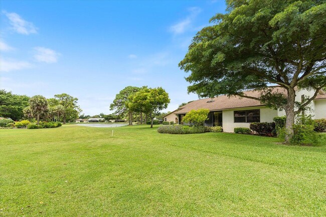 Building Photo - 16700 Willow Creek Dr