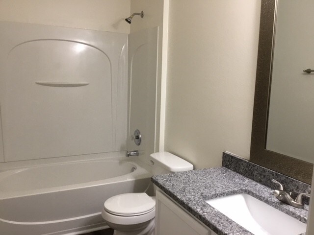 Building Photo - 1825 Chatfield Dr