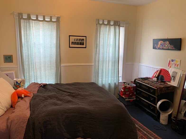 Bed 1 - 19 School St
