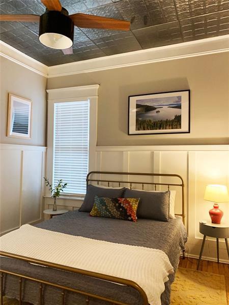 Building Photo - 1229 Euclid Ave NE