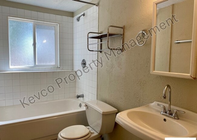 Building Photo - House with central AC!