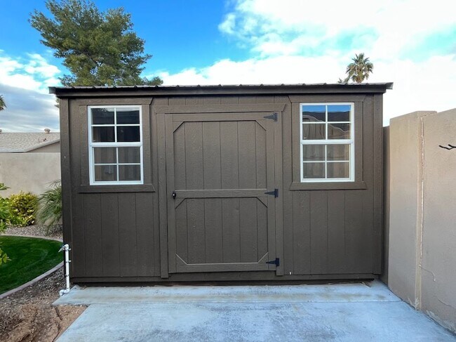 Building Photo - Elegant North Glendale Retreat with Premium Upgrades