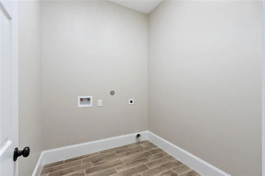 Building Photo - 17324 E Holly Hill Dr