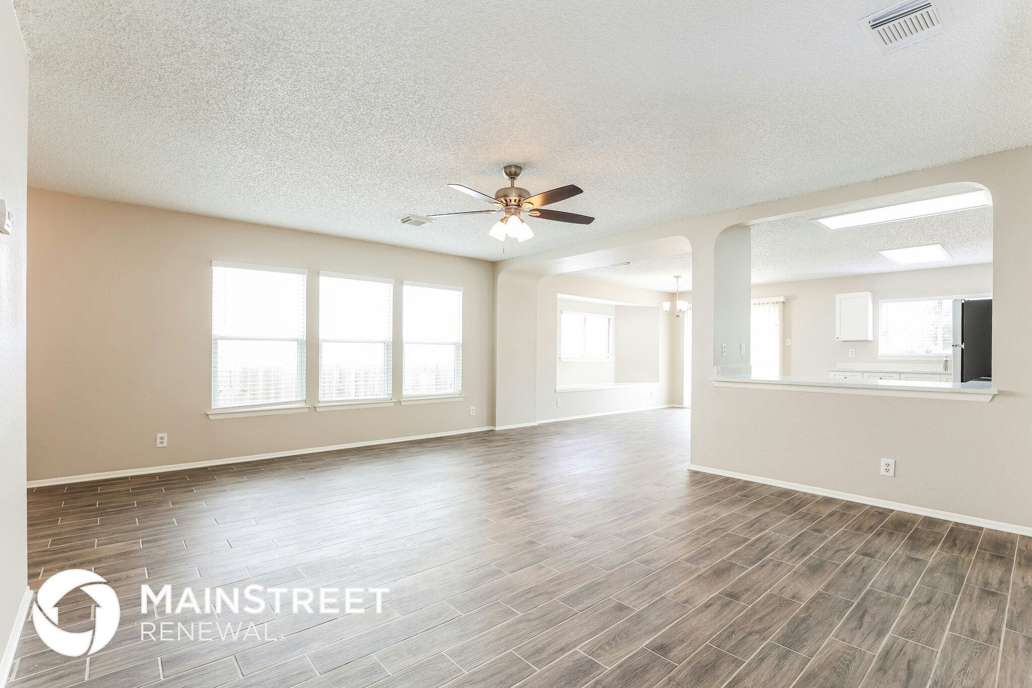 Building Photo - 8011 Chestnut Barr Dr