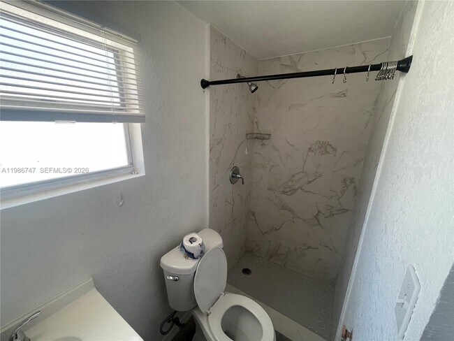 Building Photo - 5738 Garfield St