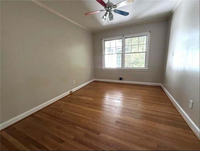 Building Photo - 410 Montevallo Dr NE