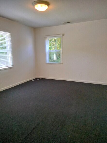 Bedroom - 4142 Shadyglade Ave