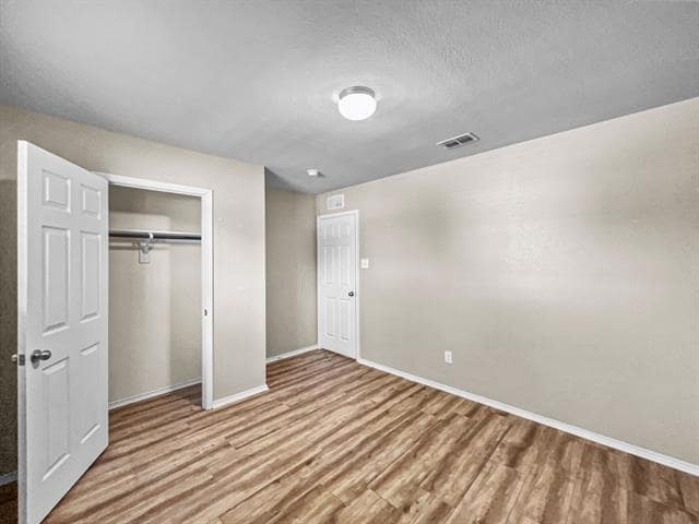 Building Photo - 5841 Mirror Ridge Dr