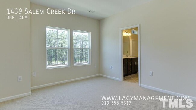 Building Photo - 1439 Salem Creek Dr