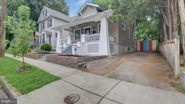 Building Photo - 3717 36th St