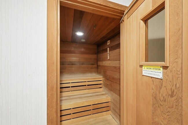 Building Photo - 5195 Europa Dr