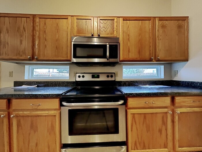 Building Photo - 6578 Largo Ln