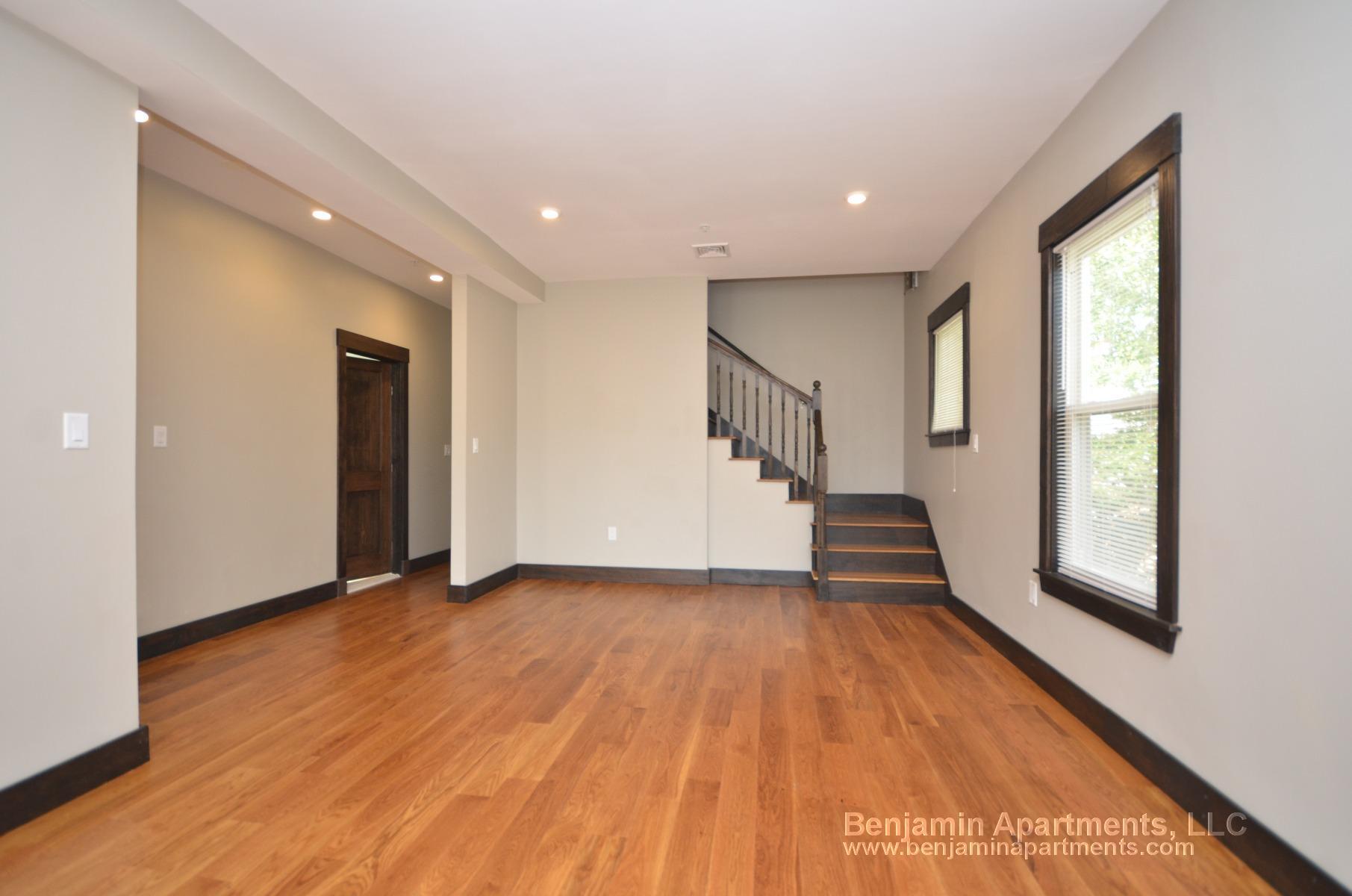 Building Photo - 46 Creighton St