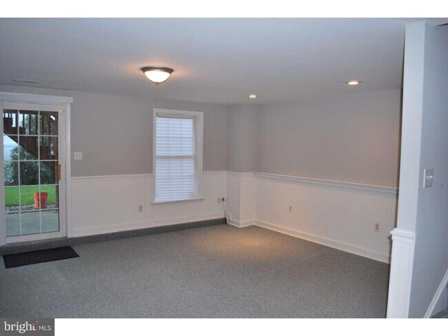 Building Photo - 1252 Heritage Cir