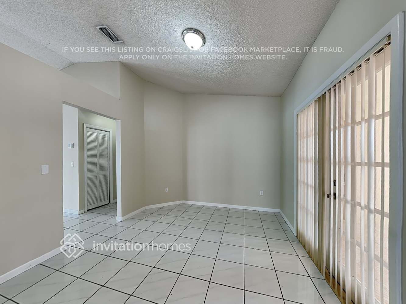 Building Photo - 4711 SW 142nd Ct