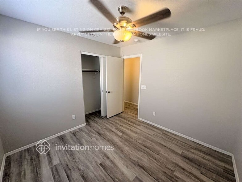 Building Photo - 7349 N 70th Dr