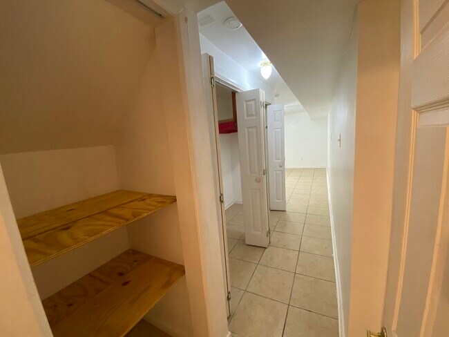 Building Photo - 2325 Ursulines Ave