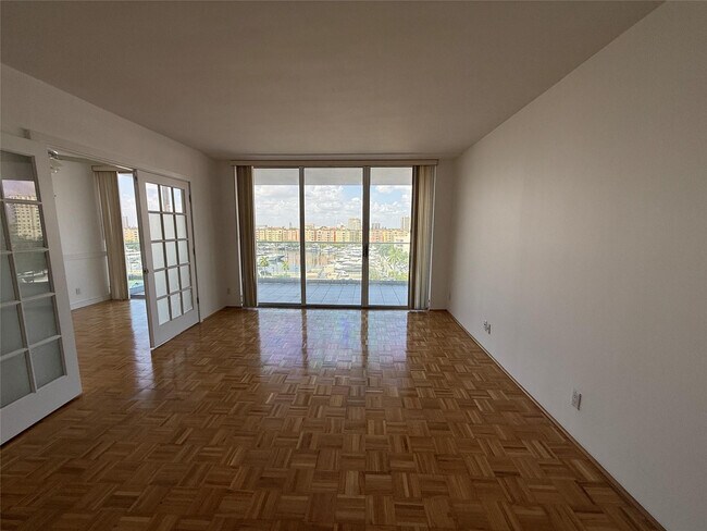 Building Photo - 19707 Turnberry Way