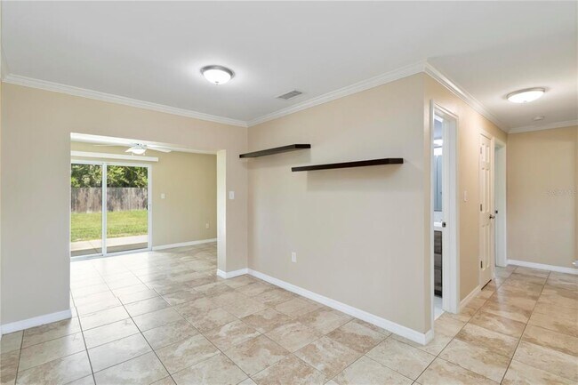 Building Photo - 3520 Aloha Dr