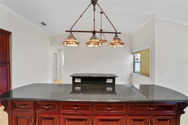 Building Photo - 6766 Edgeworth Dr