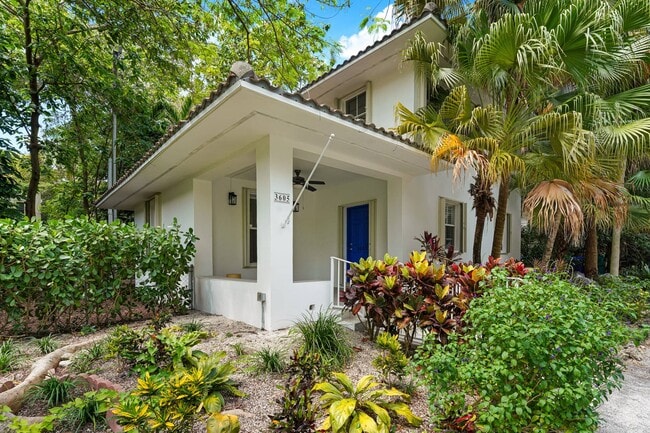 Building Photo - 3605 SW 37th Ave