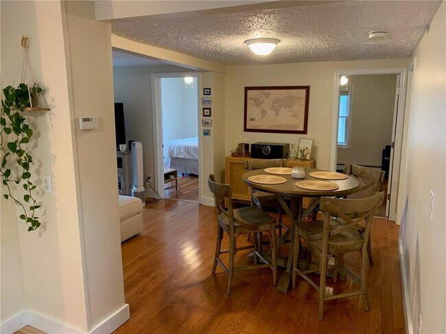 Building Photo - 34 Callender Ave