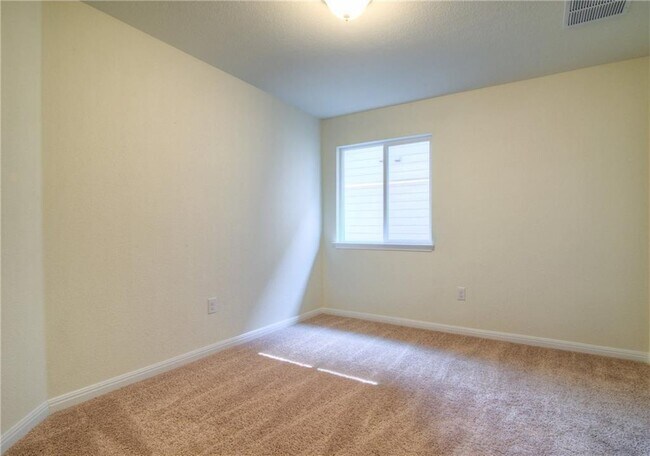 Building Photo - 1120 Badlands Dr