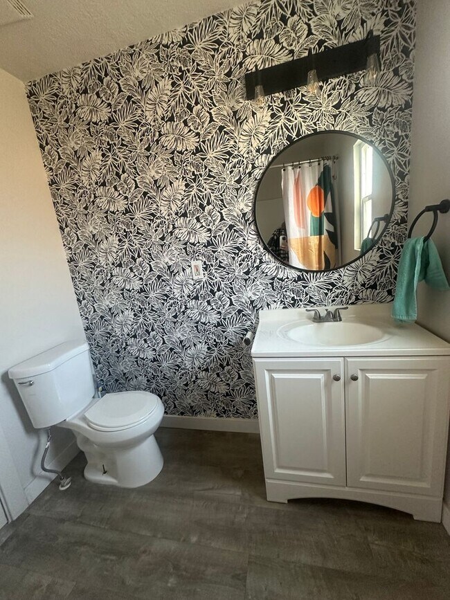 Building Photo - GORGEOUS West Valley Home!!!