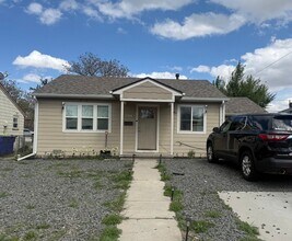 Building Photo - $0 DEPOSIT OPTION! 3 BED/2 BATH IN DELMAR PARKWAY