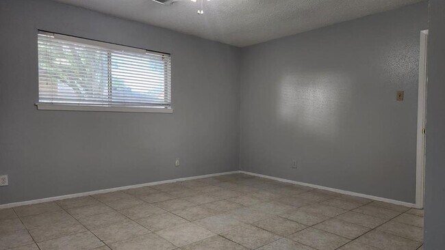 Building Photo - 22306 Woodrose Dr