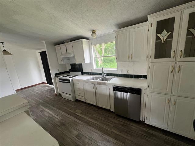 Building Photo - 6589 FM546