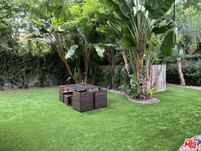 Building Photo - 1019 Camino Real