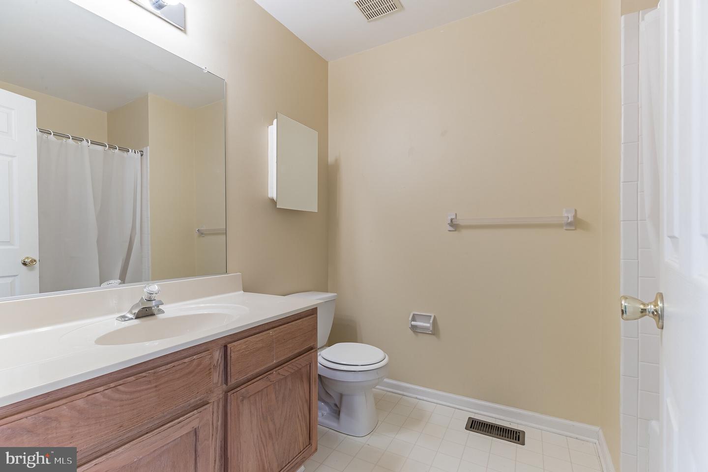 Building Photo - 556 Cork Cir