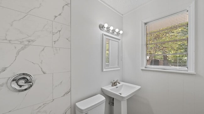 Building Photo - 1517 Michael St