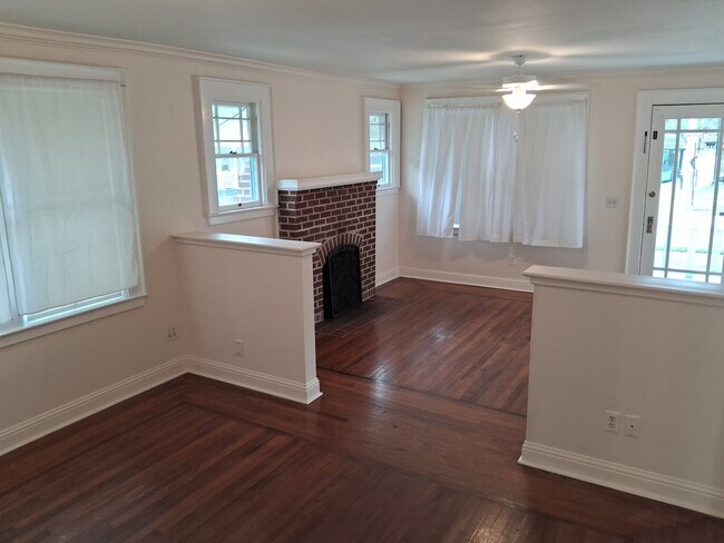 Building Photo - 1467 Ingleside Ave